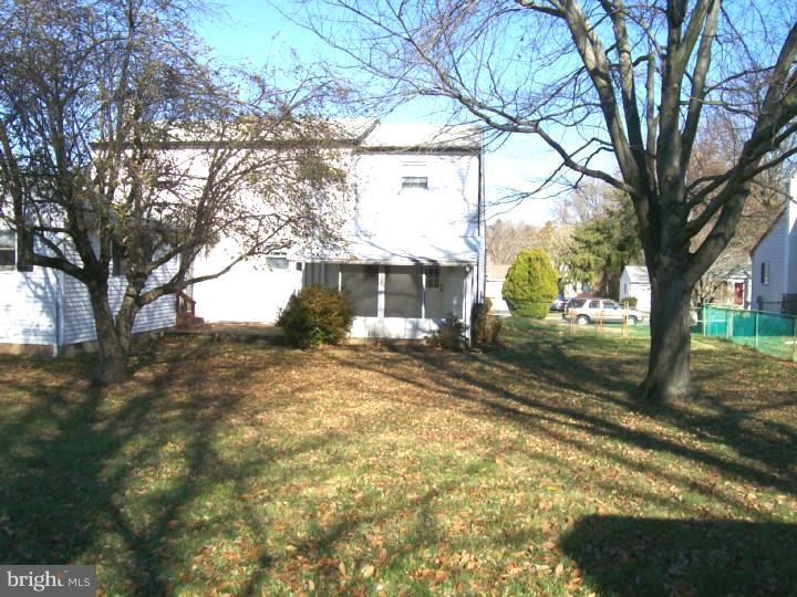 743 Deerfield Road Warminster, PA 18974 - Photo 20 of 23 View in Back