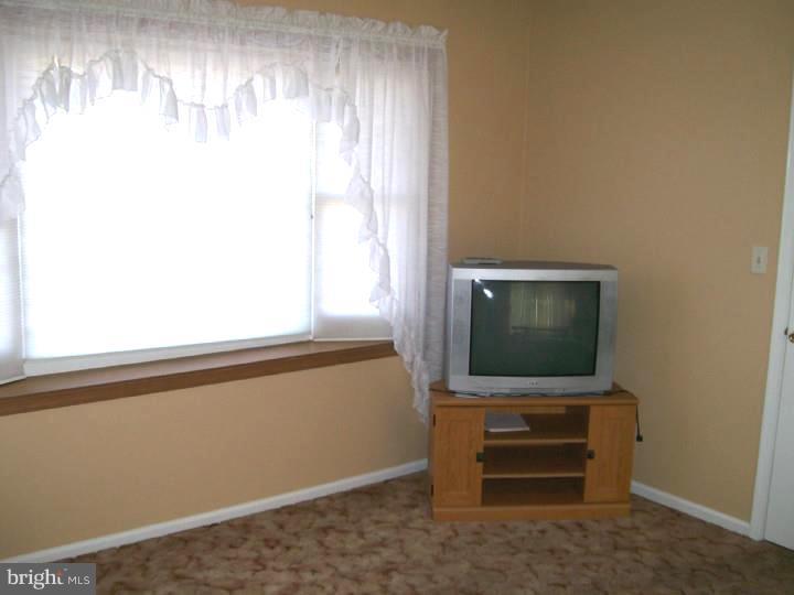 743 Deerfield Road Warminster, PA 18974 - Photo 9 of 23 In-law Suite