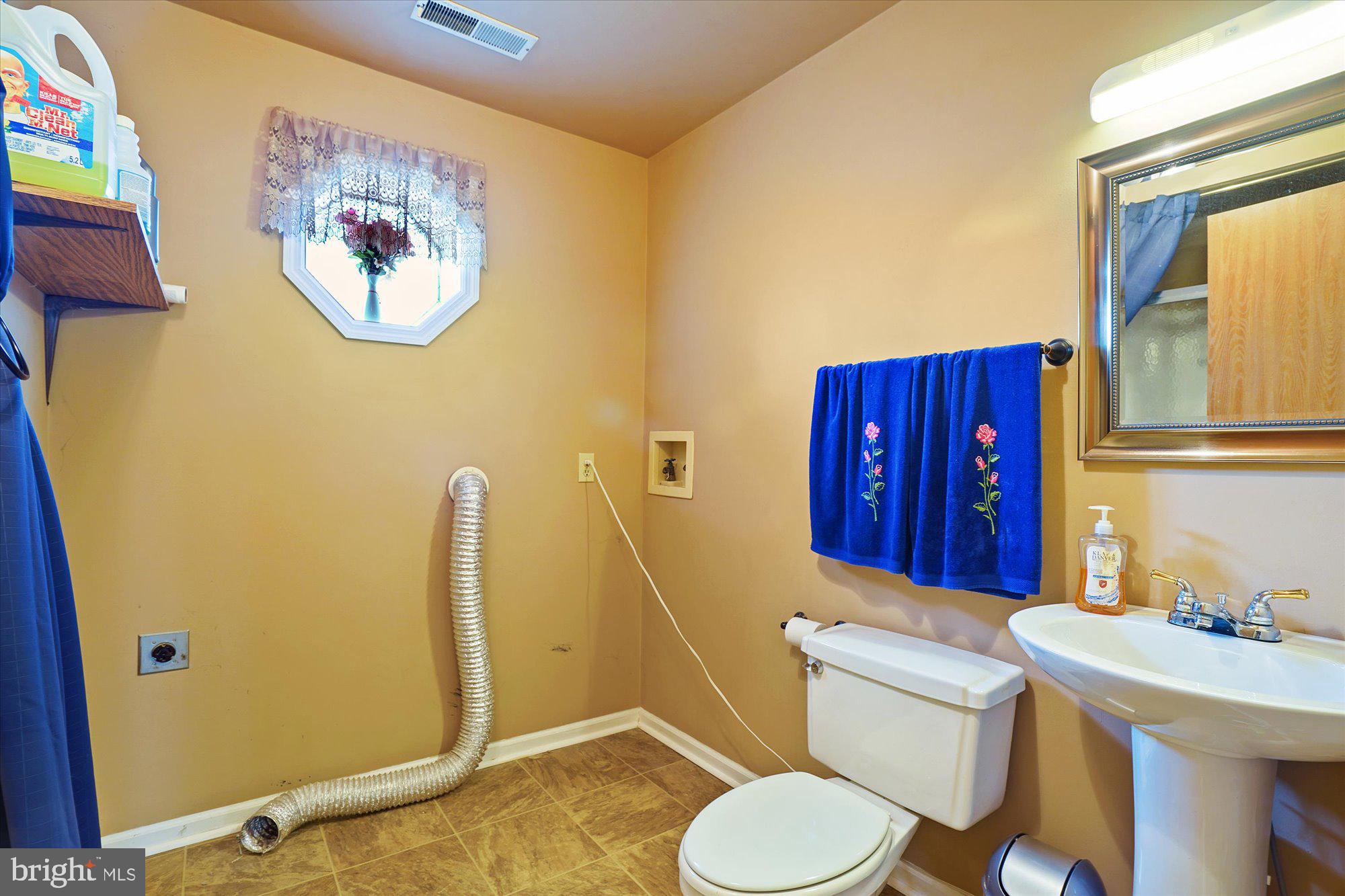 1790 Wilderness Road Lancaster, PA 17603 - Photo 18 of 24 Full bathroom in lower level