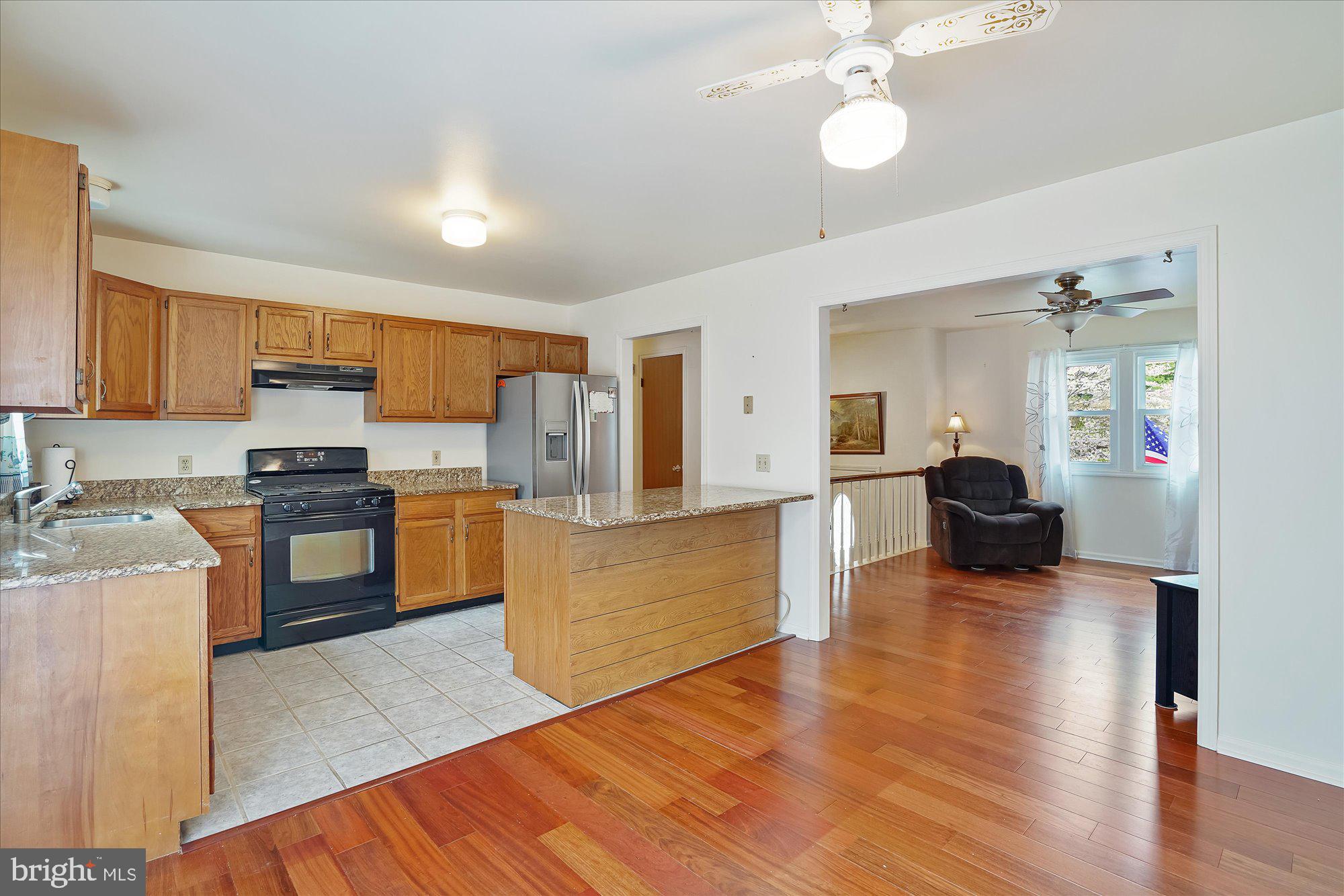1790 Wilderness Road Lancaster, PA 17603 - Photo 8 of 24 Kitchen/dining combo
