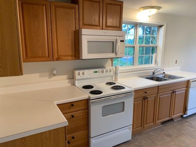 9317 Wilson Road Hickory, NC 28601 - Photo 4 of 12 Gallery Image 4