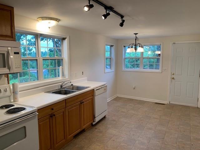9317 Wilson Road Hickory, NC 28601 - Photo 5 of 12 Gallery Image 5