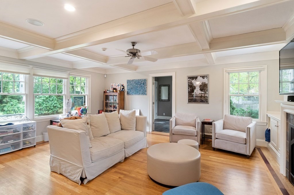 20 Dean Road Wellesley, MA 02481 - Photo 5 of 40 Gallery Image 5