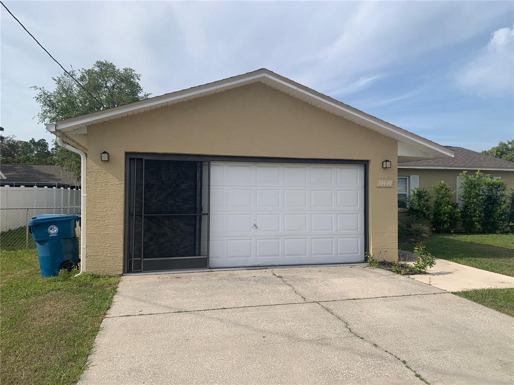 10440 Gatling Street Spring Hill, FL 34608 - Photo 3 of 28