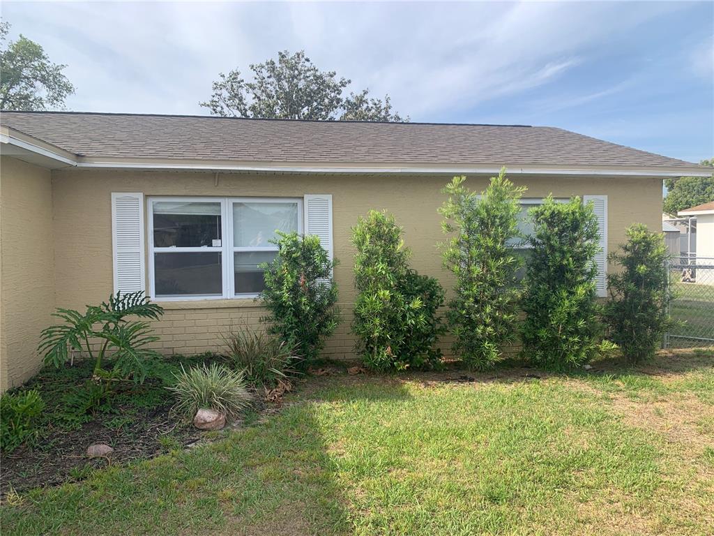 10440 Gatling Street Spring Hill, FL 34608 - Photo 4 of 28