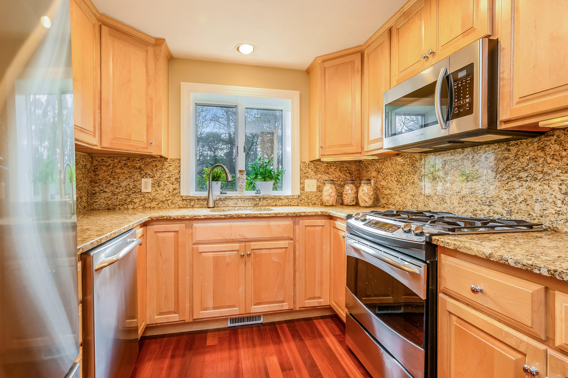59 Shellback Way Mashpee, MA 02649 - Photo 12 of 38 011-photo-no-caption-8833142