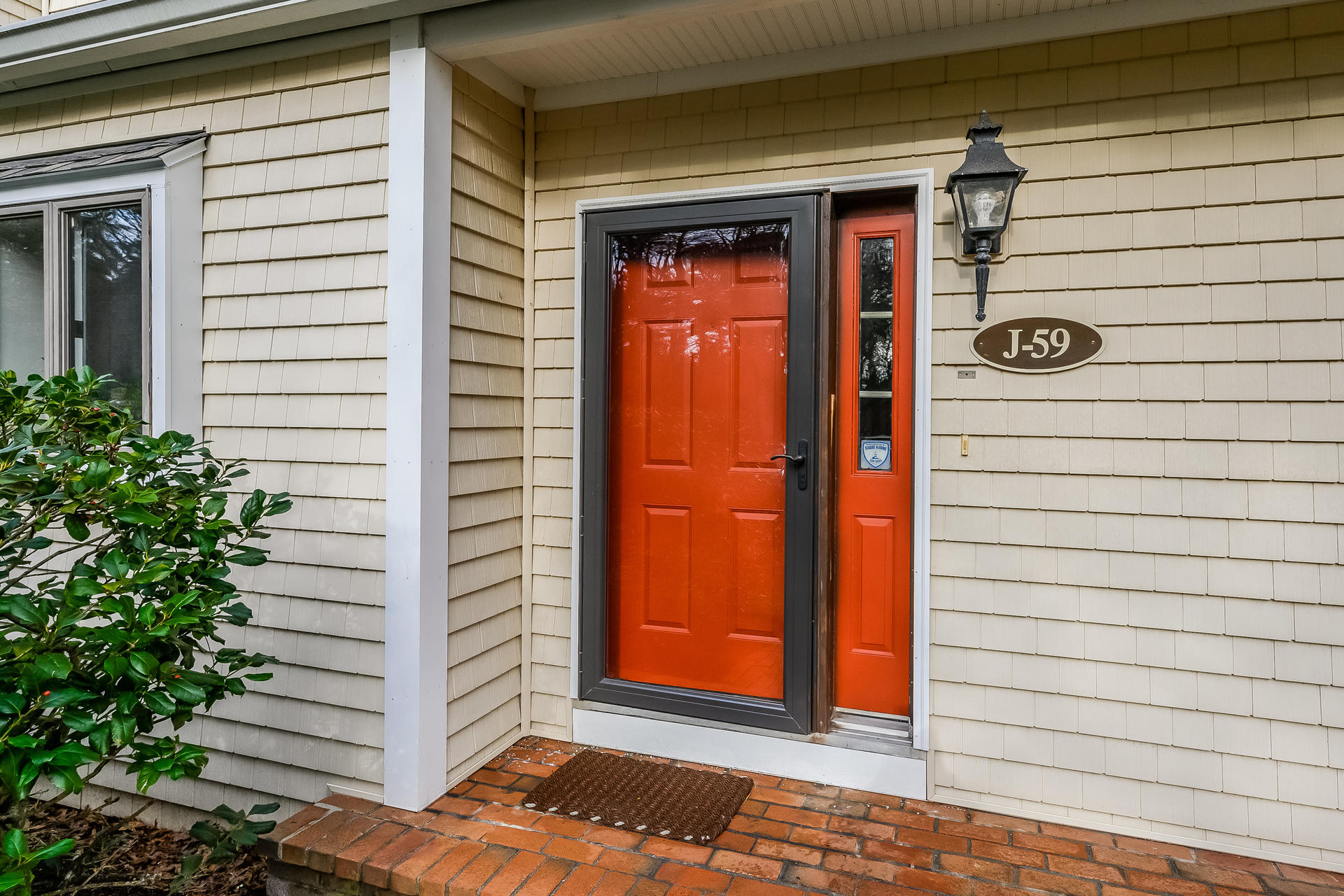 59 Shellback Way Mashpee, MA 02649 - Photo 4 of 38 003-photo-no-caption-8833130