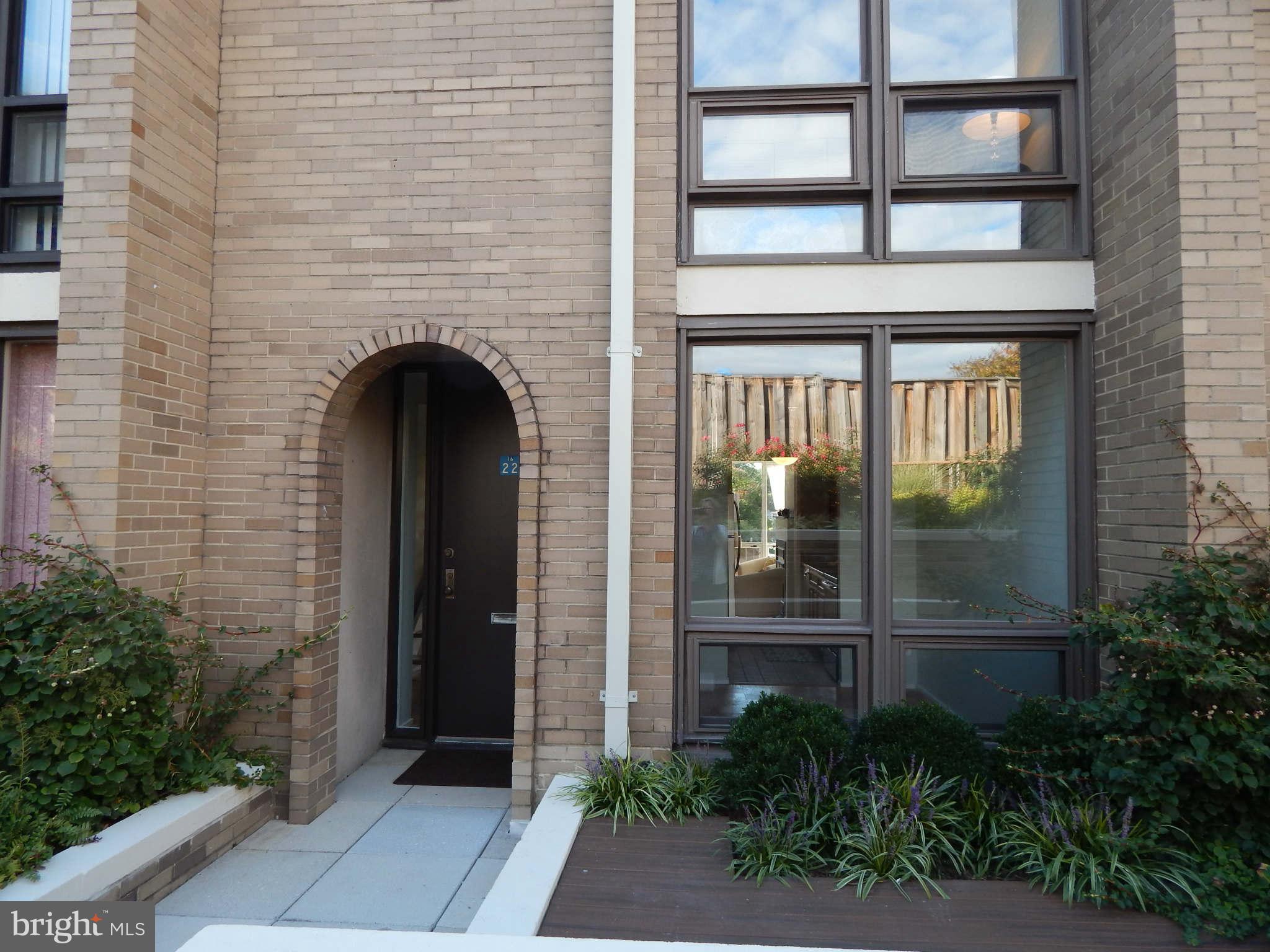 1622 Chimney House Road, Unit 1622 Reston, VA 20190 - Photo 1 of 18 Exterior (Front)