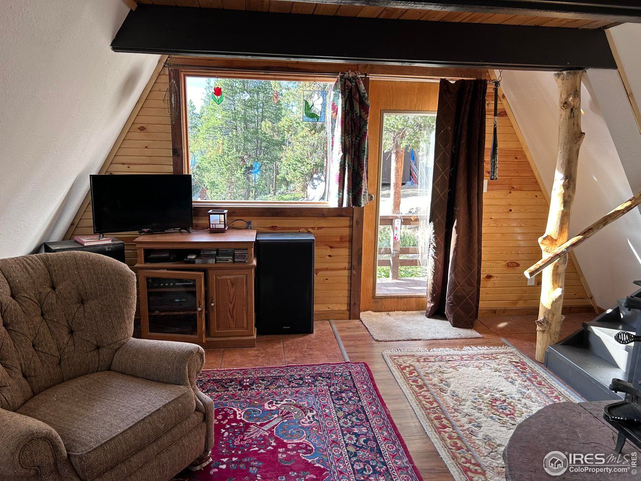 95 La Chula Road Black Hawk, CO 80422 - Photo 8 of 37 Livingroom
