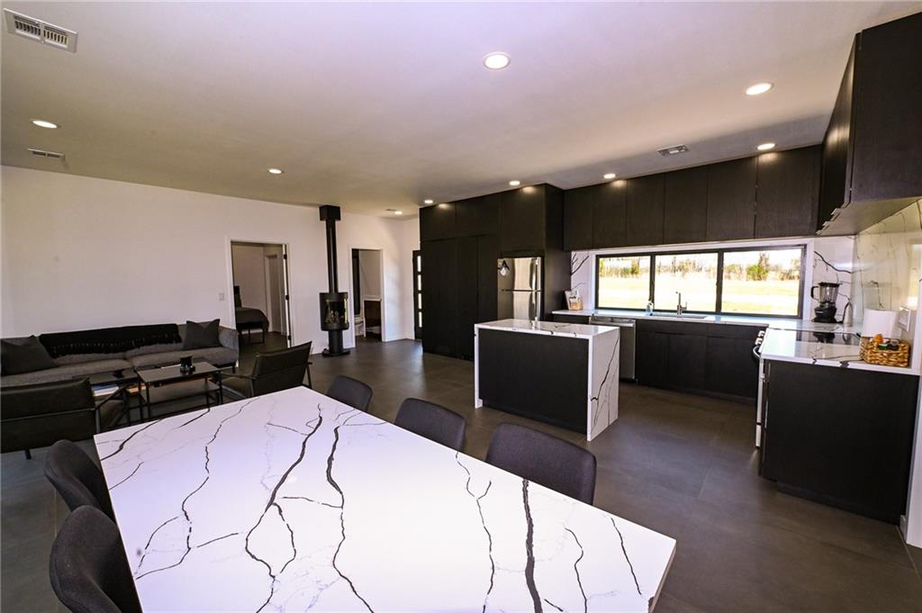 105 Southeast 40th Road Lamar, MO 64759 - Photo 11 of 62