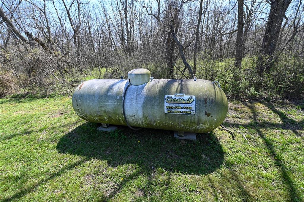 105 Southeast 40th Road Lamar, MO 64759 - Photo 27 of 62