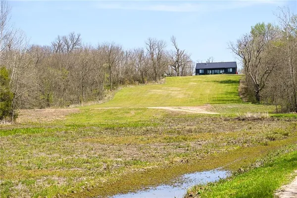 $1,200,000 | 105 Southeast 40th Road, Lamar, MO 64759