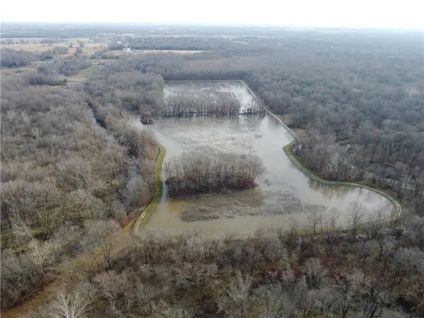 $1,200,000 | 105 Southeast 40th Road, Lamar, MO 64759