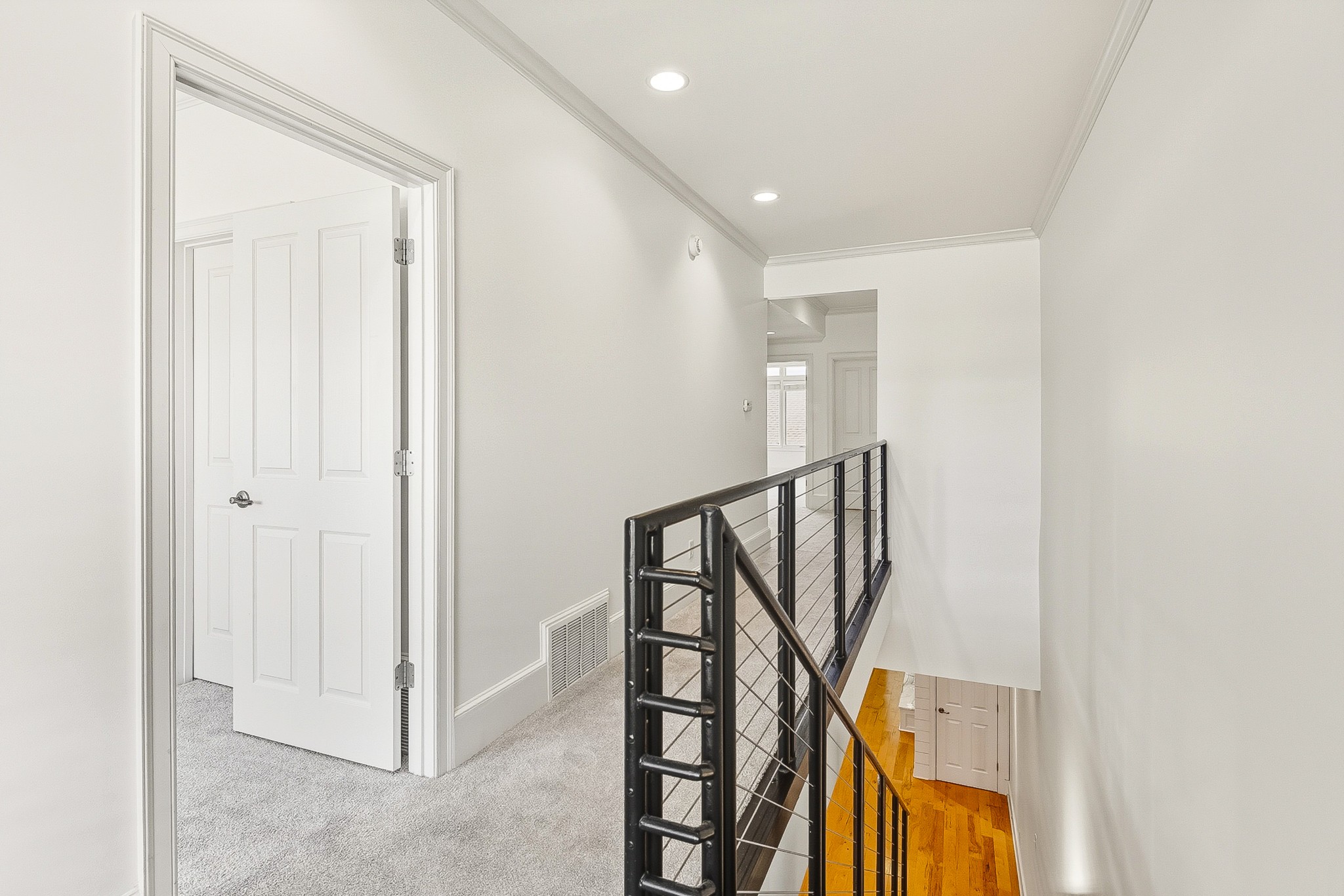 555 South Front Street Memphis, TN 38103 - Photo 14 of 31 a view of a hallway with staircase