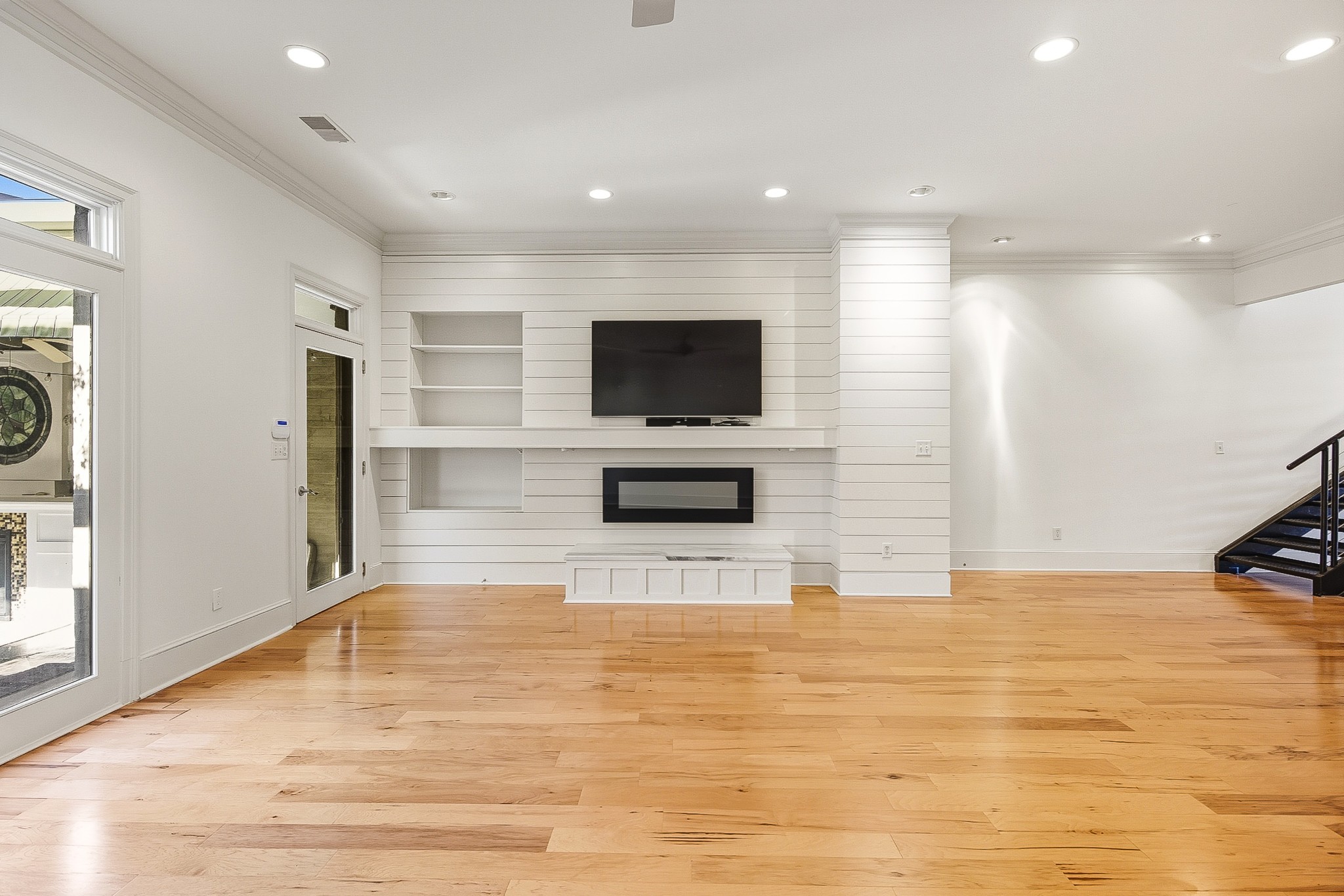 555 South Front Street Memphis, TN 38103 - Photo 5 of 31 a view of a living room