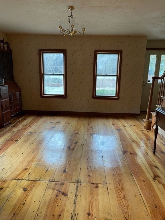 71 Hopkinton Road Upton, MA 01568 - Photo 13 of 42 Gallery Image 13