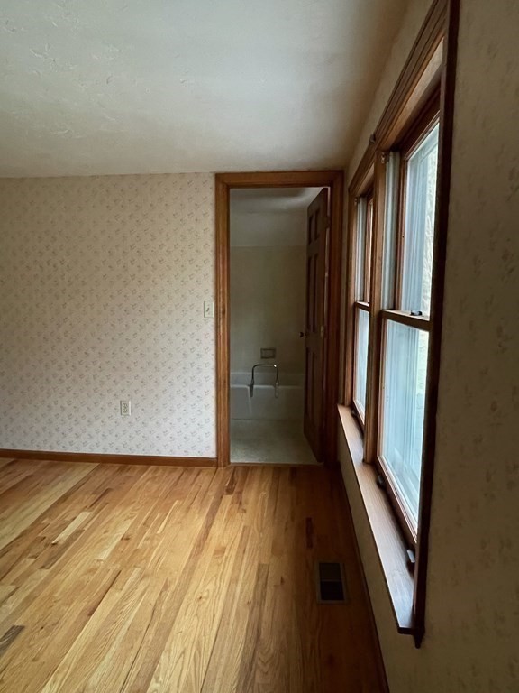 71 Hopkinton Road Upton, MA 01568 - Photo 16 of 42 Gallery Image 16
