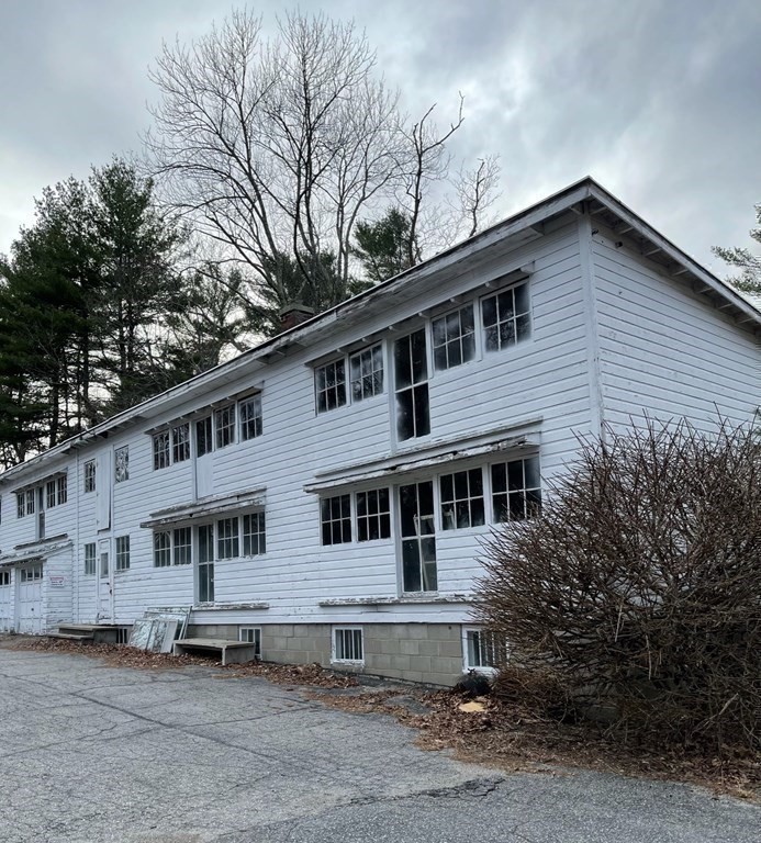 71 Hopkinton Road Upton, MA 01568 - Photo 36 of 42 Gallery Image 36