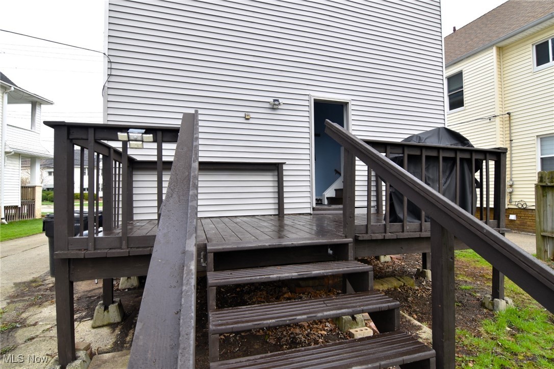 4213 Valley Road Cleveland, OH 44109 - Photo 43 of 47 View of deck