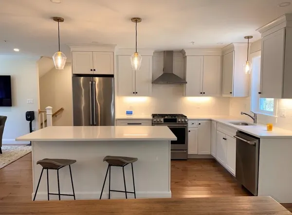 $4,950 | 293 Peverly Hill Road, Unit 2, Portsmouth, NH 03801