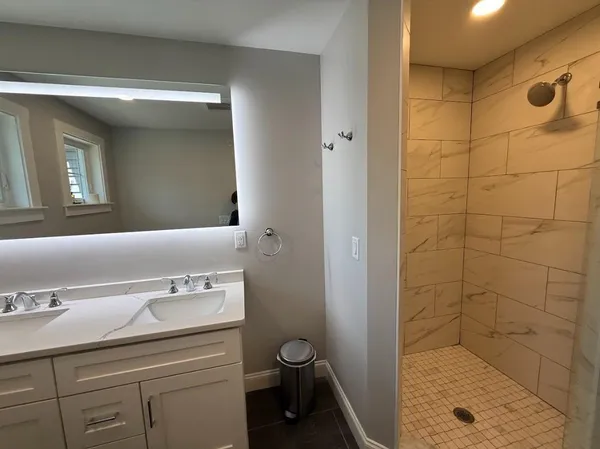 $4,950 | 293 Peverly Hill Road, Unit 2, Portsmouth, NH 03801