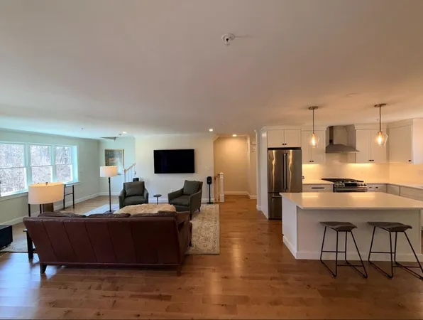 $4,950 | 293 Peverly Hill Road, Unit 2, Portsmouth, NH 03801