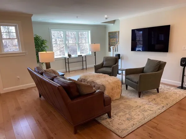 $4,950 | 293 Peverly Hill Road, Unit 2, Portsmouth, NH 03801