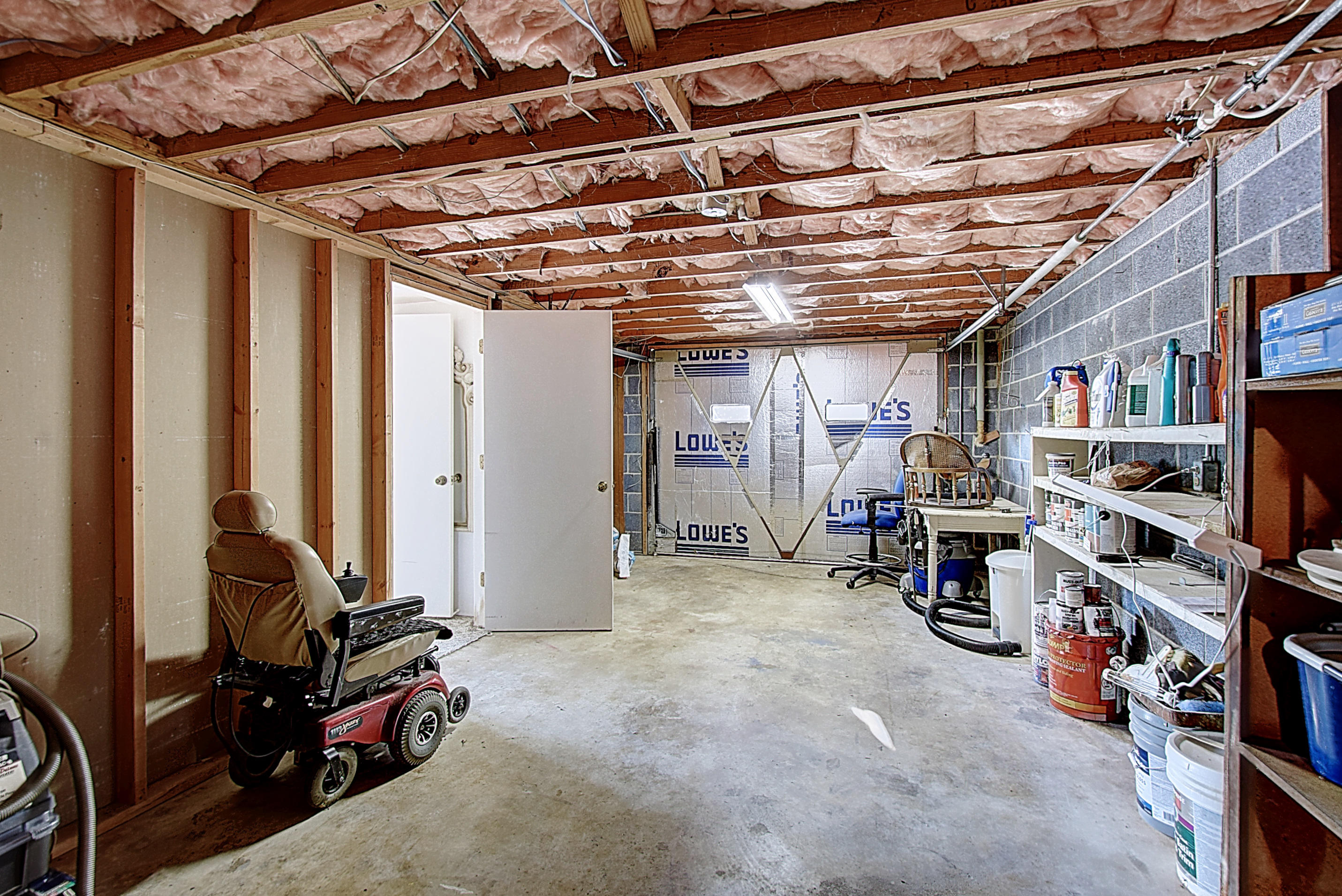 251 Hall Road Jonesborough, TN 37659 - Photo 34 of 41 Drive Under Garage