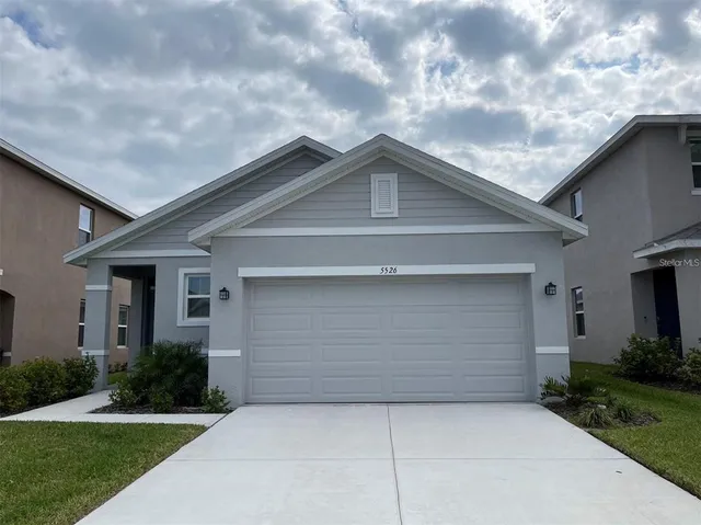 $2,100 | 5526 Oxford Gray Road, Wesley Chapel, FL 33545