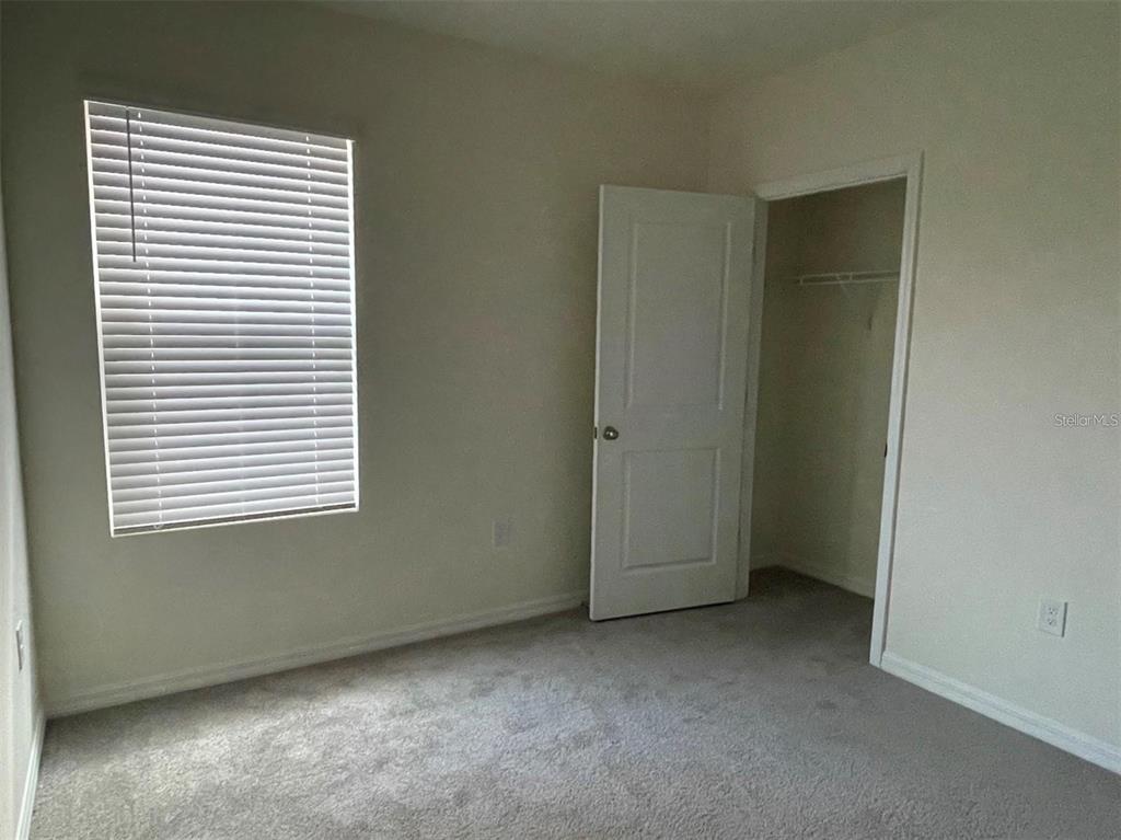 5526 Oxford Gray Road Wesley Chapel, FL 33545 - Photo 9 of 12