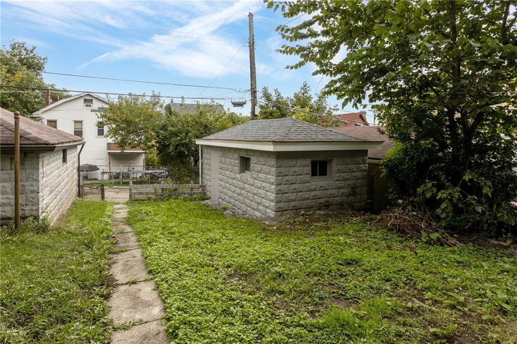 759 Mary Street McKees Rocks, PA 15136 - Photo 4 of 25 Gallery Image 4