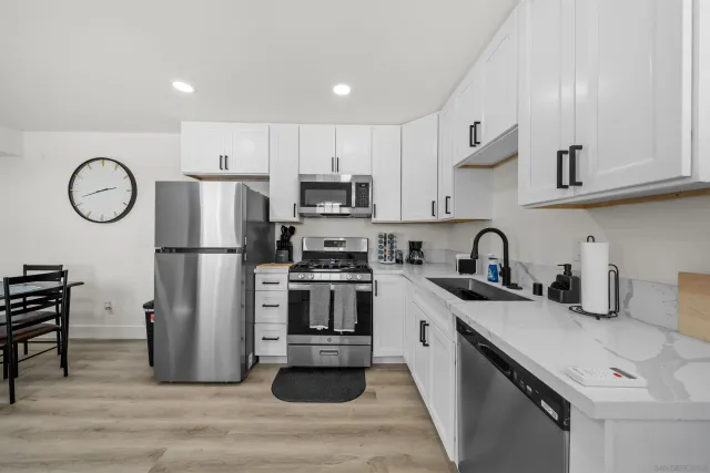 $800 | 1730 Vista Del Valle Boulevard, Unit 1 ROOM FOR RENT IN 3 BR HOUSE, El Cajon, CA 92019