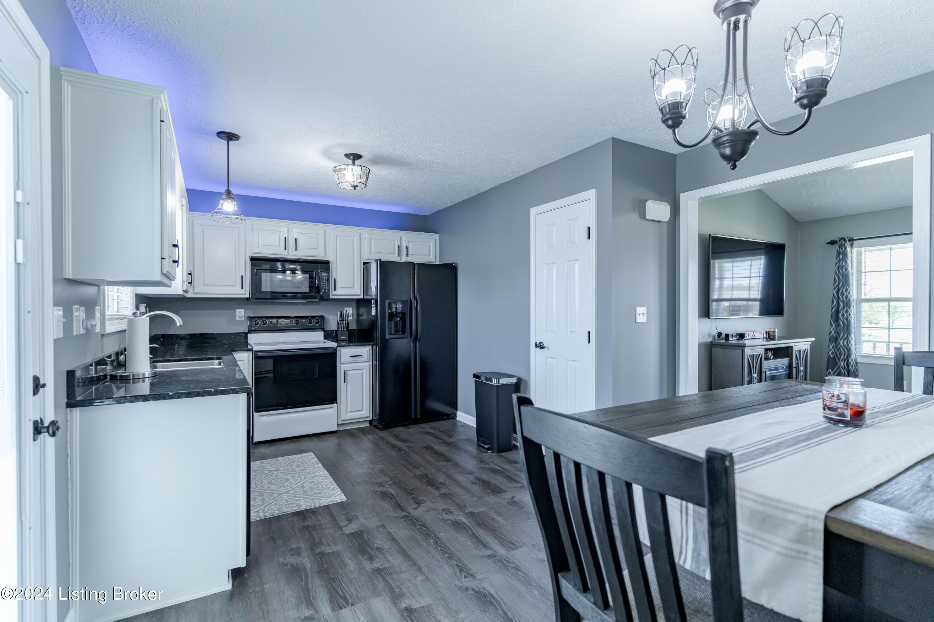 235 Forest Ridge Drive Mount Washington, KY 40047 - Photo 16 of 54 DSC01846
