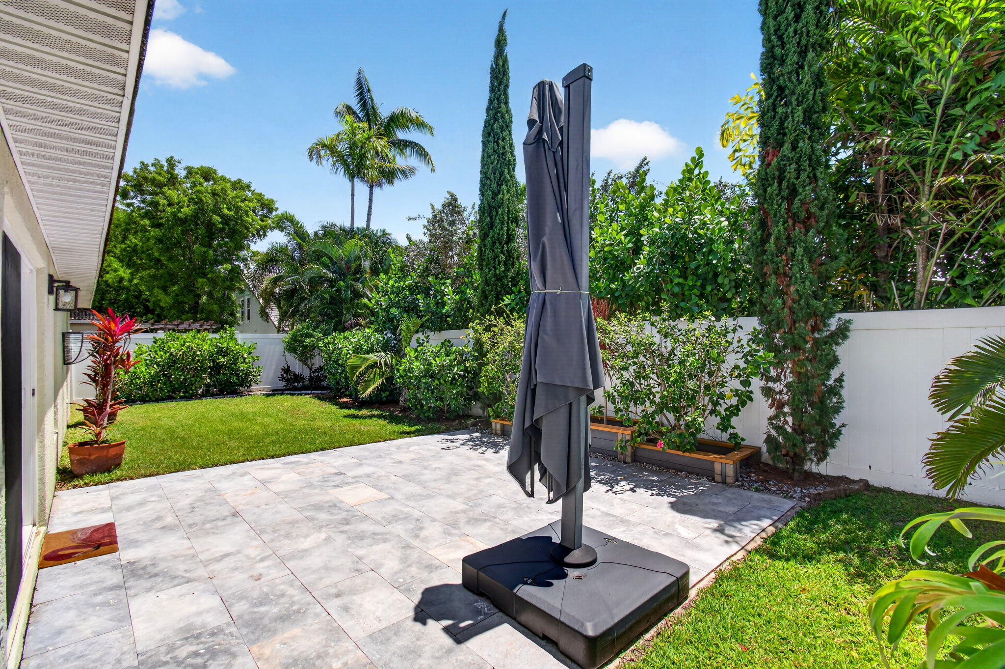 1142 Canoe Point Delray Beach, FL 33444 - Photo 47 of 68 Back porch