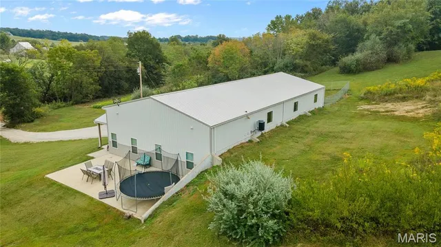 $540,000 | 335 West Spring Valley Lane, Jackson, MO 63755