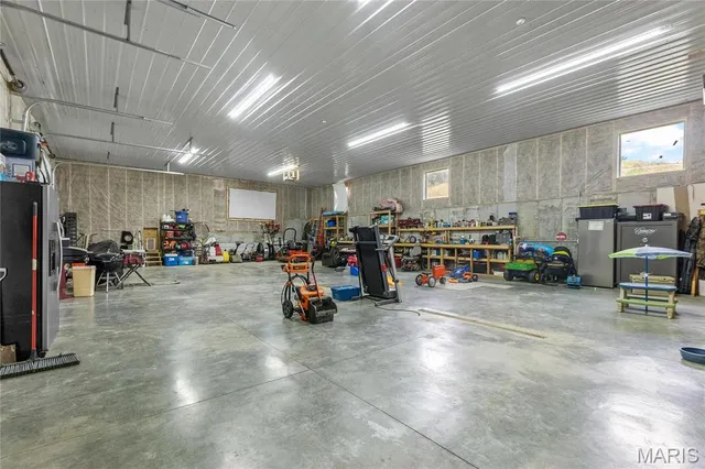 $540,000 | 335 West Spring Valley Lane, Jackson, MO 63755