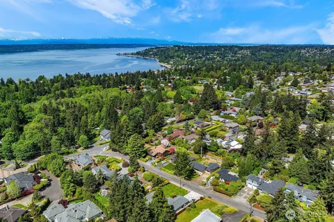 $1,148,000 | 216 Southwest 192nd Street, Normandy Park, WA 98166