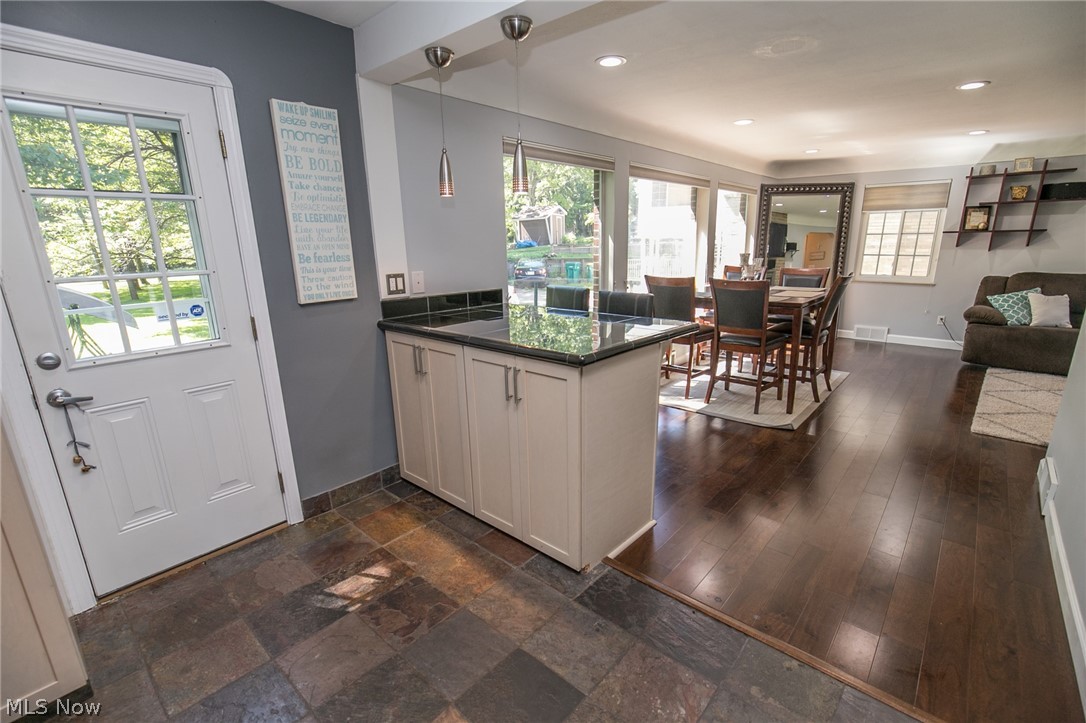 2166 Chestnut Road Seven Hills, OH 44131 - Photo 13 of 30 Gallery Image 13