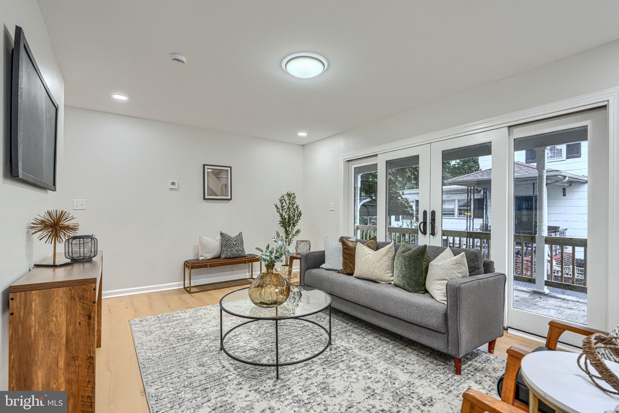 143 Rigdon Road Aberdeen, MD 21001 - Photo 7 of 57 Bright and inviting living space.