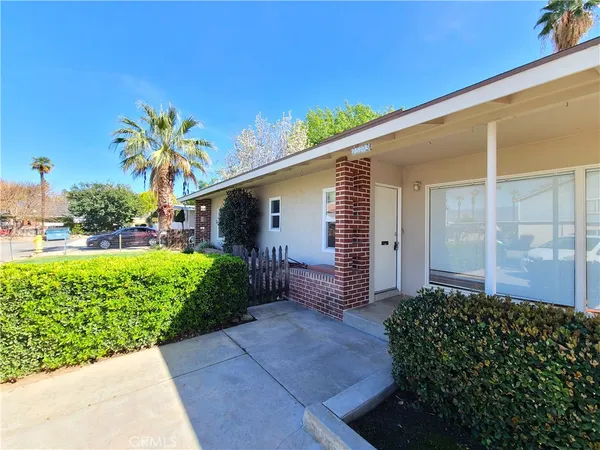 $2,095 | 25193 Starr Street, Loma Linda, CA 92354