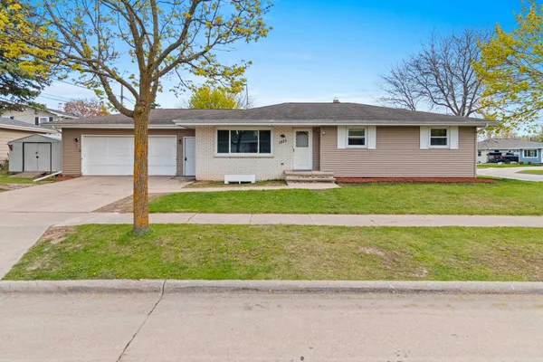 $340,000 | 1825 West Grant Street, Appleton, WI 54914