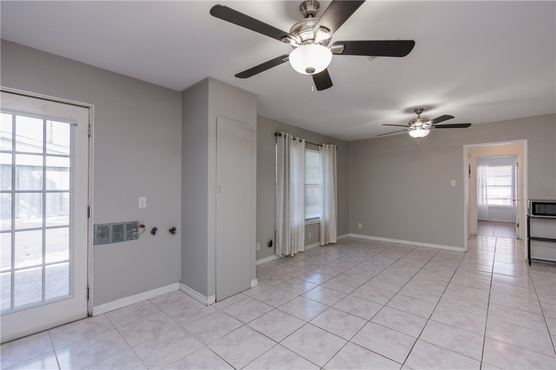 4122 Barnes Street Corpus Christi, TX 78411 - Photo 12 of 39 a view of an empty room with a window