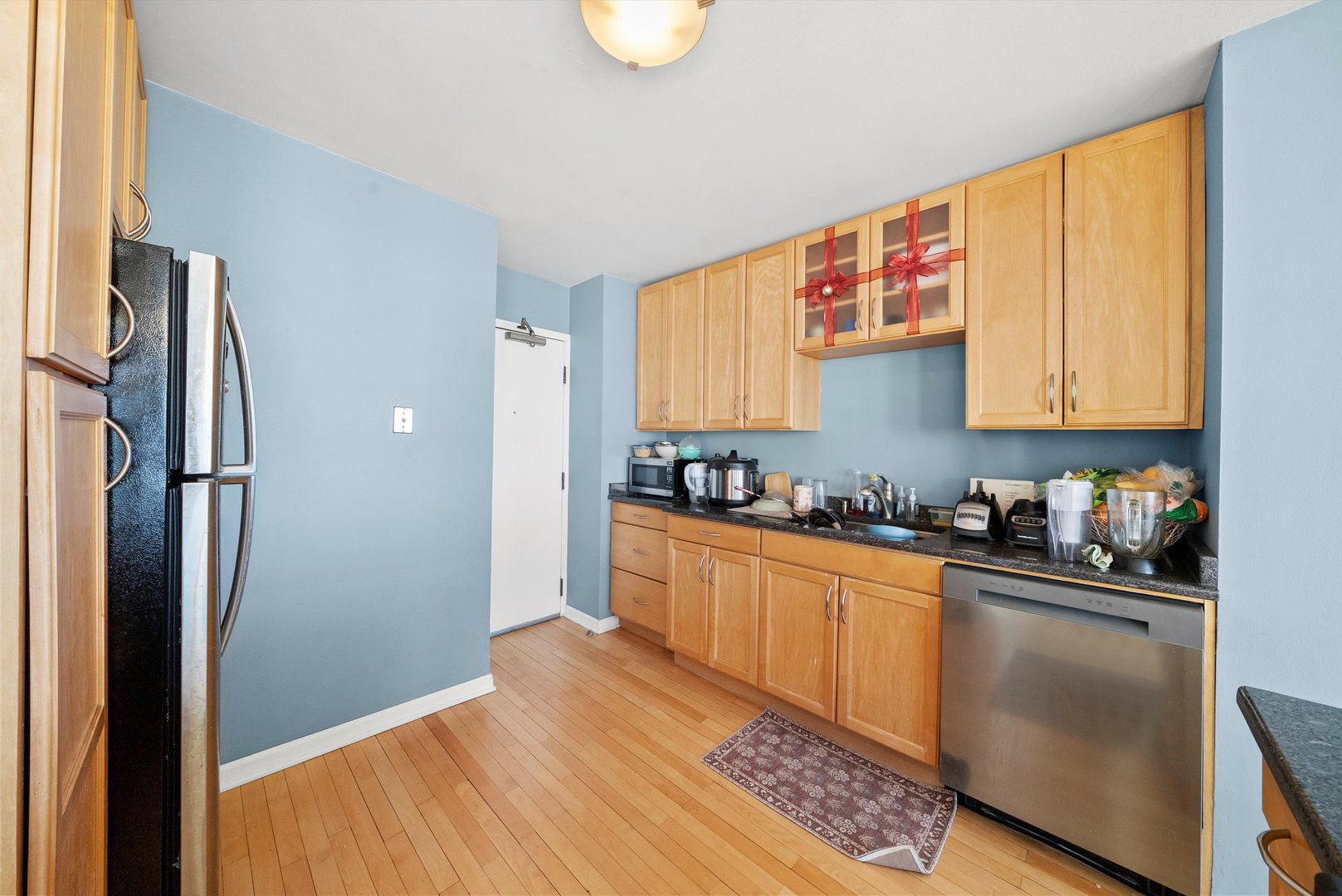 6171 North Sheridan Road, Unit 2412 Chicago, IL 60660 - Photo 13 of 43