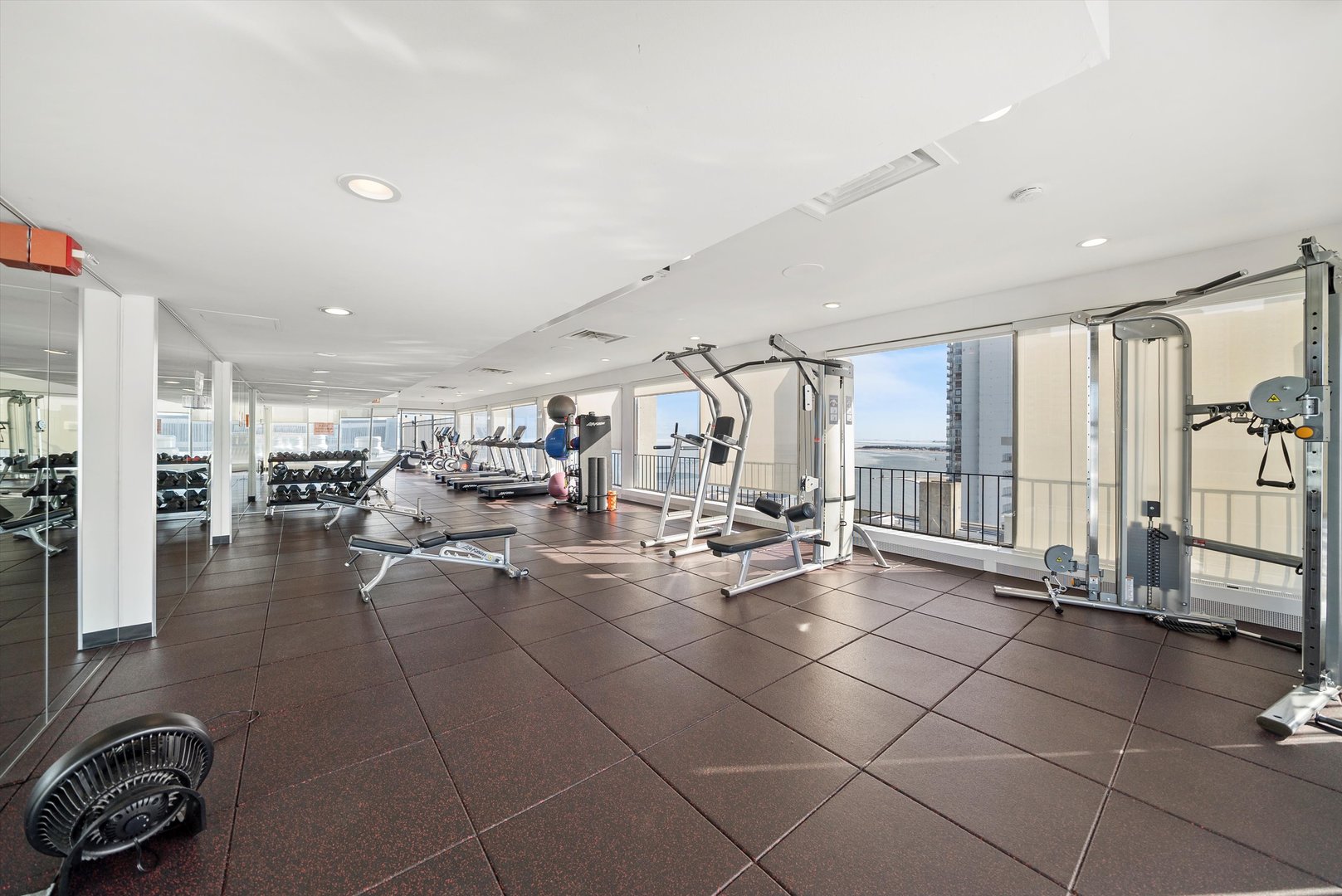 6171 North Sheridan Road, Unit 2412 Chicago, IL 60660 - Photo 26 of 43