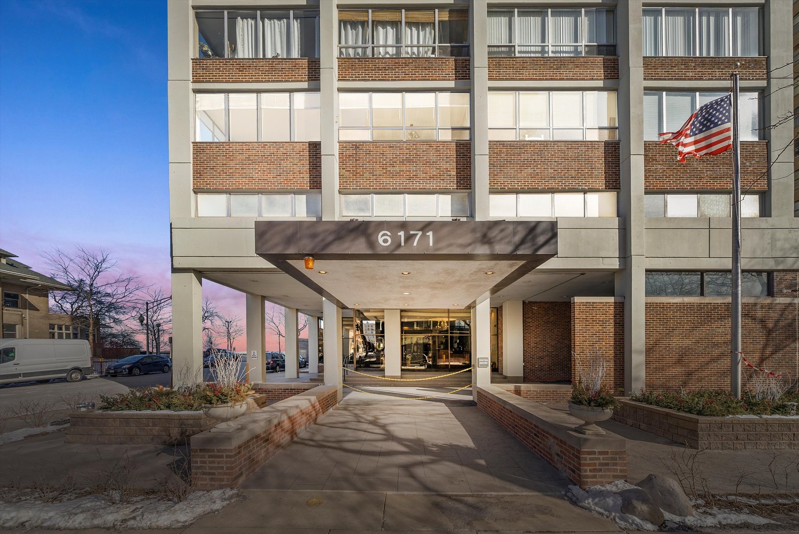 6171 North Sheridan Road, Unit 2412 Chicago, IL 60660 - Photo 33 of 43