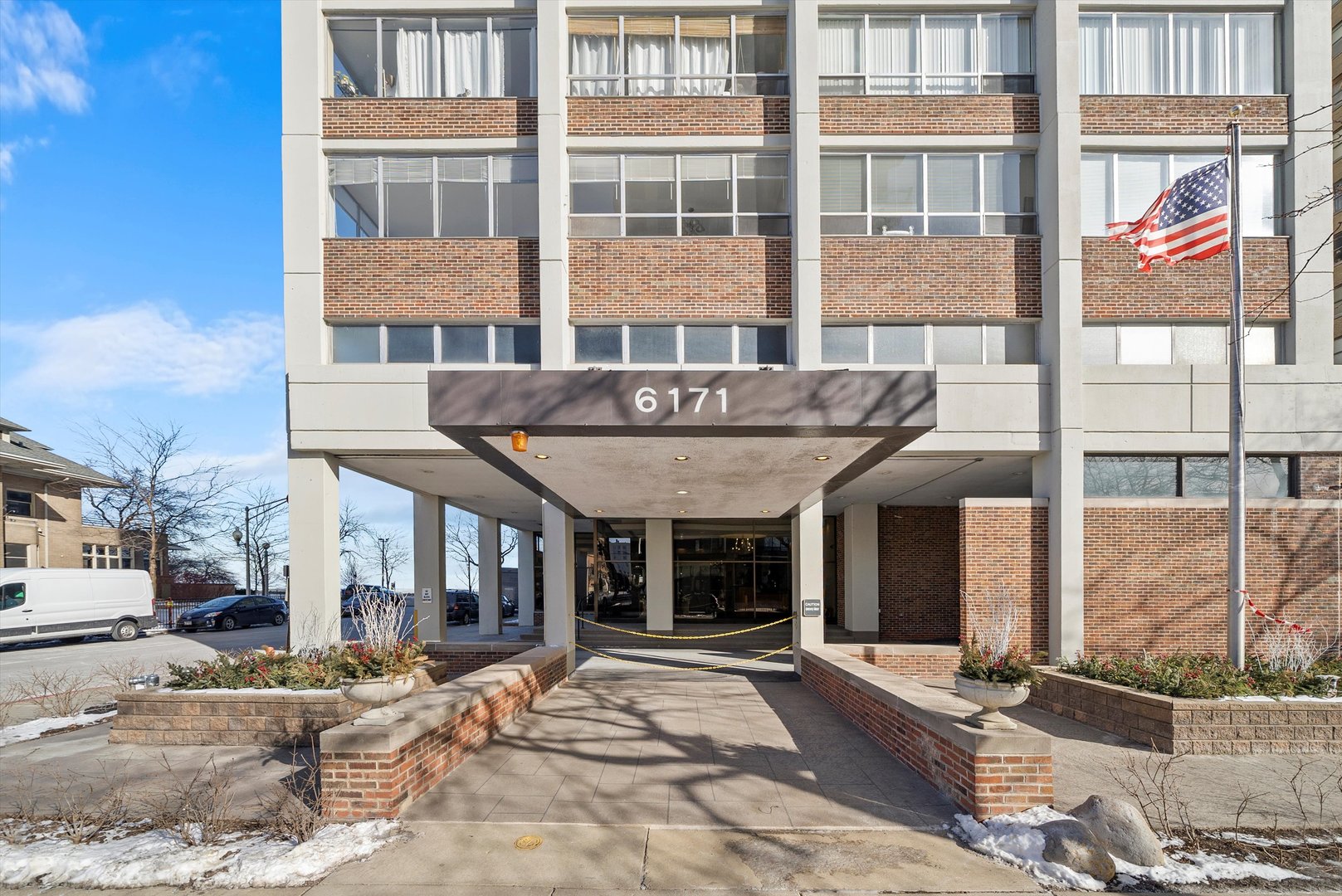 6171 North Sheridan Road, Unit 2412 Chicago, IL 60660 - Photo 34 of 43