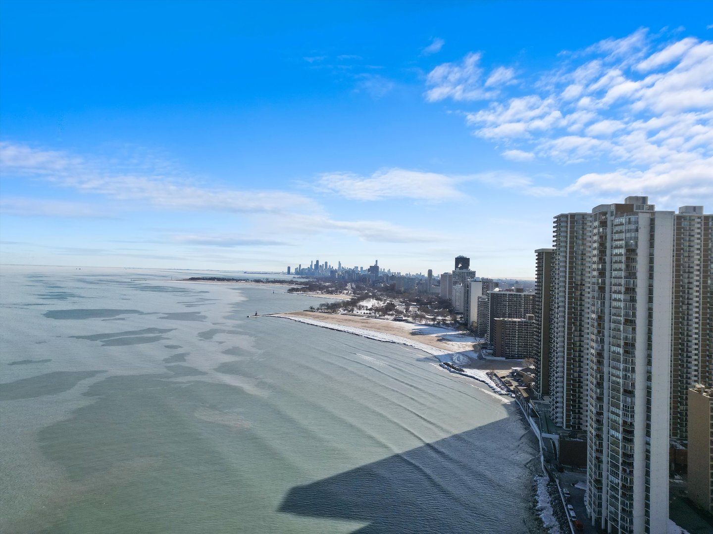 6171 North Sheridan Road, Unit 2412 Chicago, IL 60660 - Photo 35 of 43
