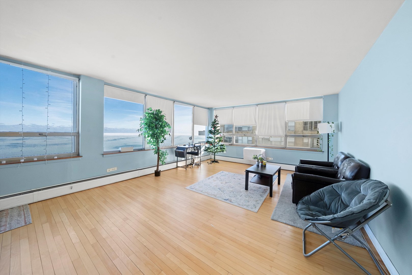 6171 North Sheridan Road, Unit 2412 Chicago, IL 60660 - Photo 4 of 43
