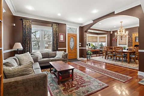 $997,500 | 4910 West Catalpa Avenue, Chicago, IL 60630