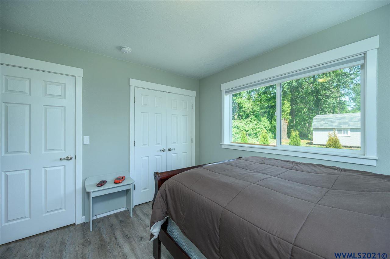 1303 Northeast Newall Road Newberg, OR 97132 - Photo 19 of 28 Gallery Image 19